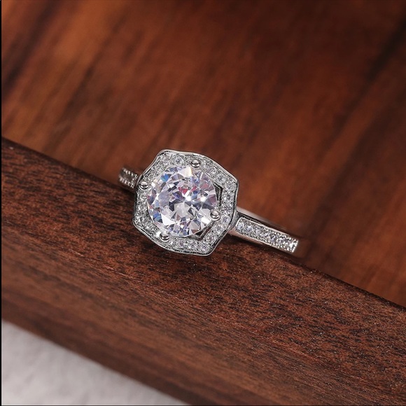 New Delicate 925 Silver engagement Diamond Ring - Picture 4 of 6